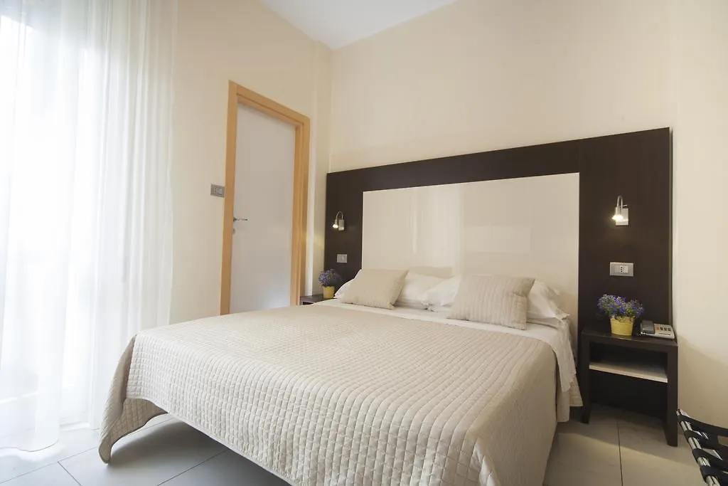 Hotel Ricchi Rimini 3*,