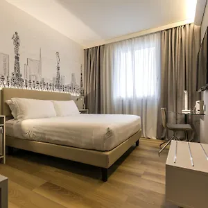 43 Station 3* Milan